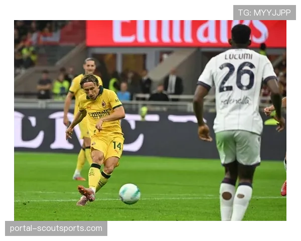 瞬间：博洛尼亚门将斯科鲁普斯基神勇扑出近距离头球